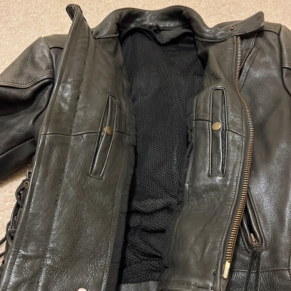 Leather riding jacket - Picture 4 of 11